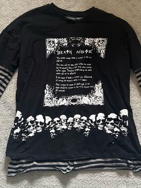 3/$65 Hot Topic Black Death Note Graphic Tee with White Skull Border Never Worn